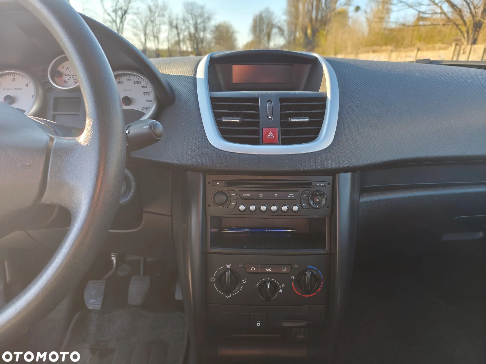 Peugeot 207 90 HDi FAP (Blue Lion) Tendance - 6