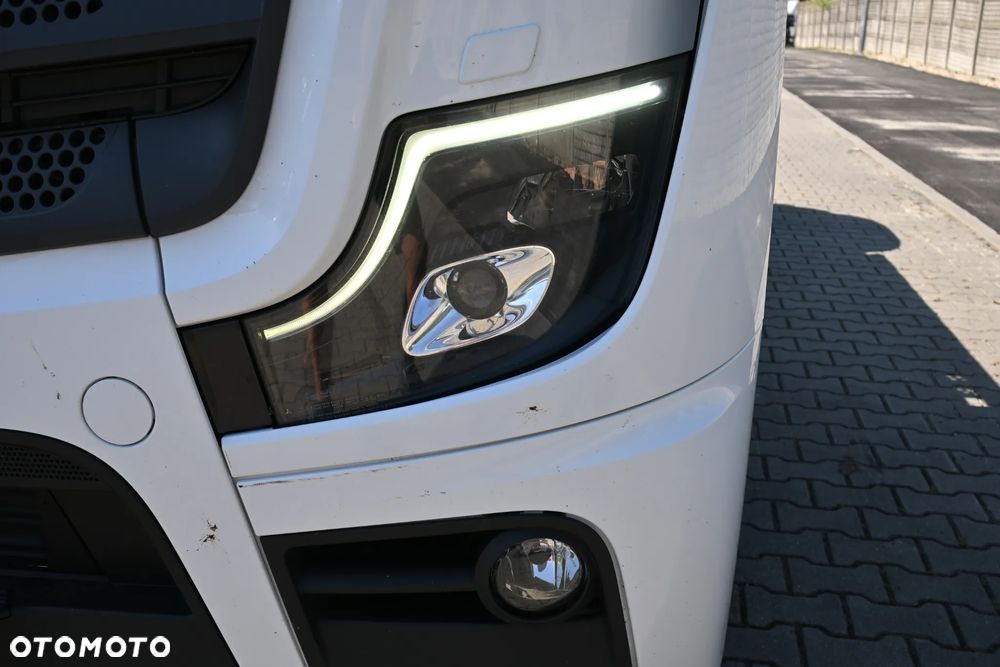 Mercedes-Benz Actros L - 12