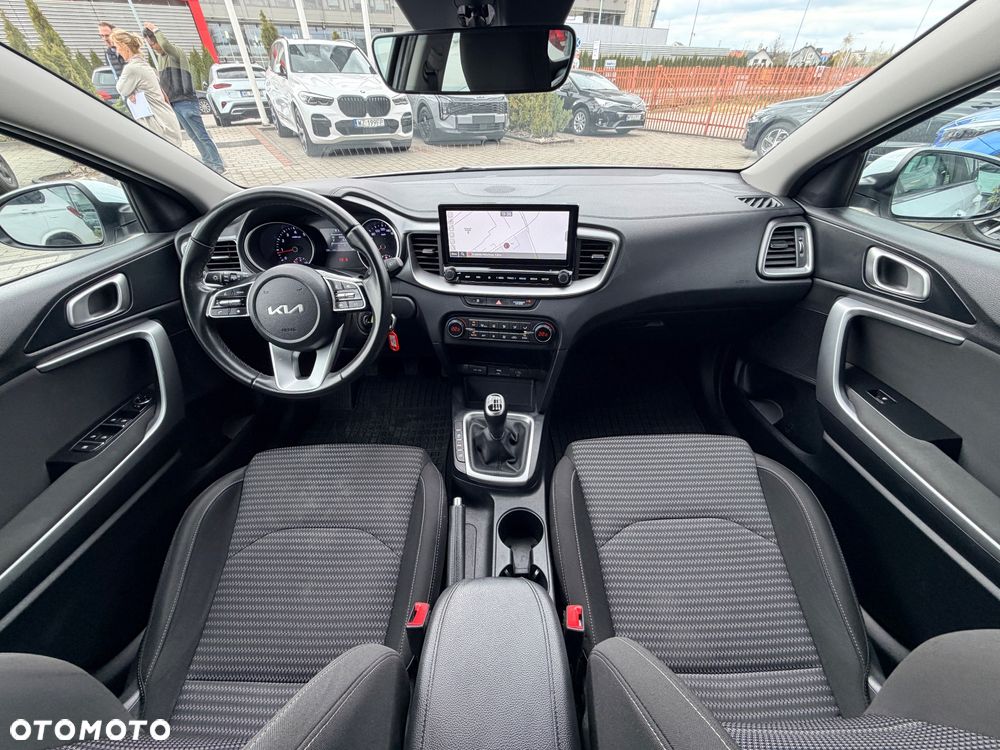 Kia Ceed 1.5 T-GDI M - 11