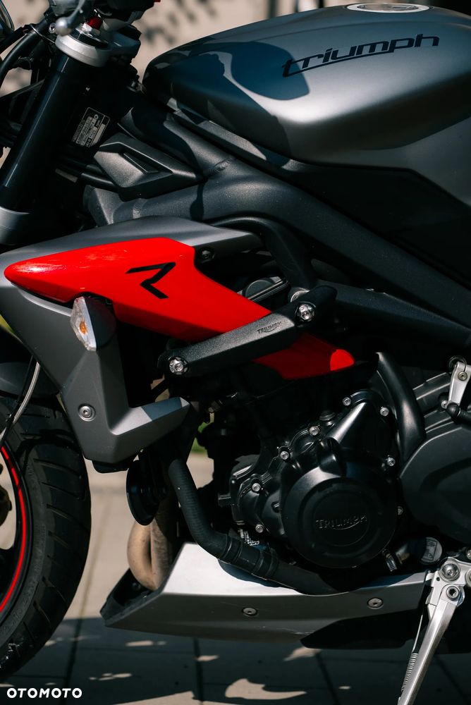 Triumph Street Triple - 20