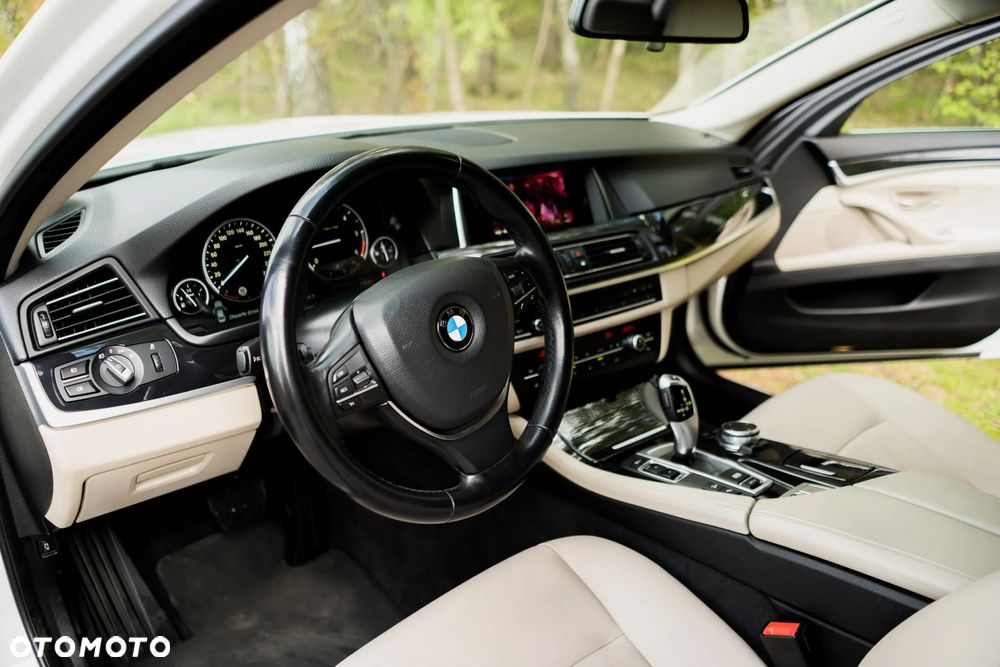 BMW Seria 5 520d xDrive Luxury Line - 21
