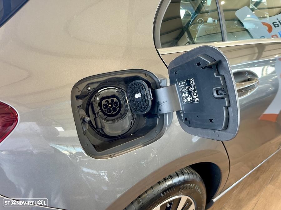 Mercedes-Benz A 250 e Style Plus - 9