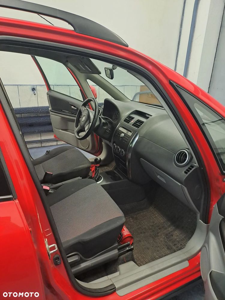 Suzuki SX4 - 5