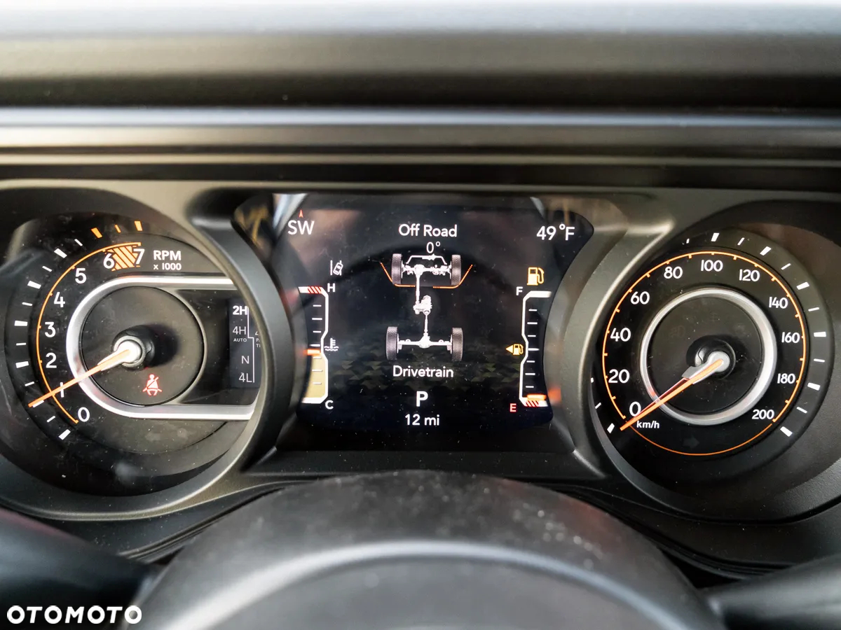 Jeep Wrangler Unlimited GME 2.0 Turbo Sahara - 26