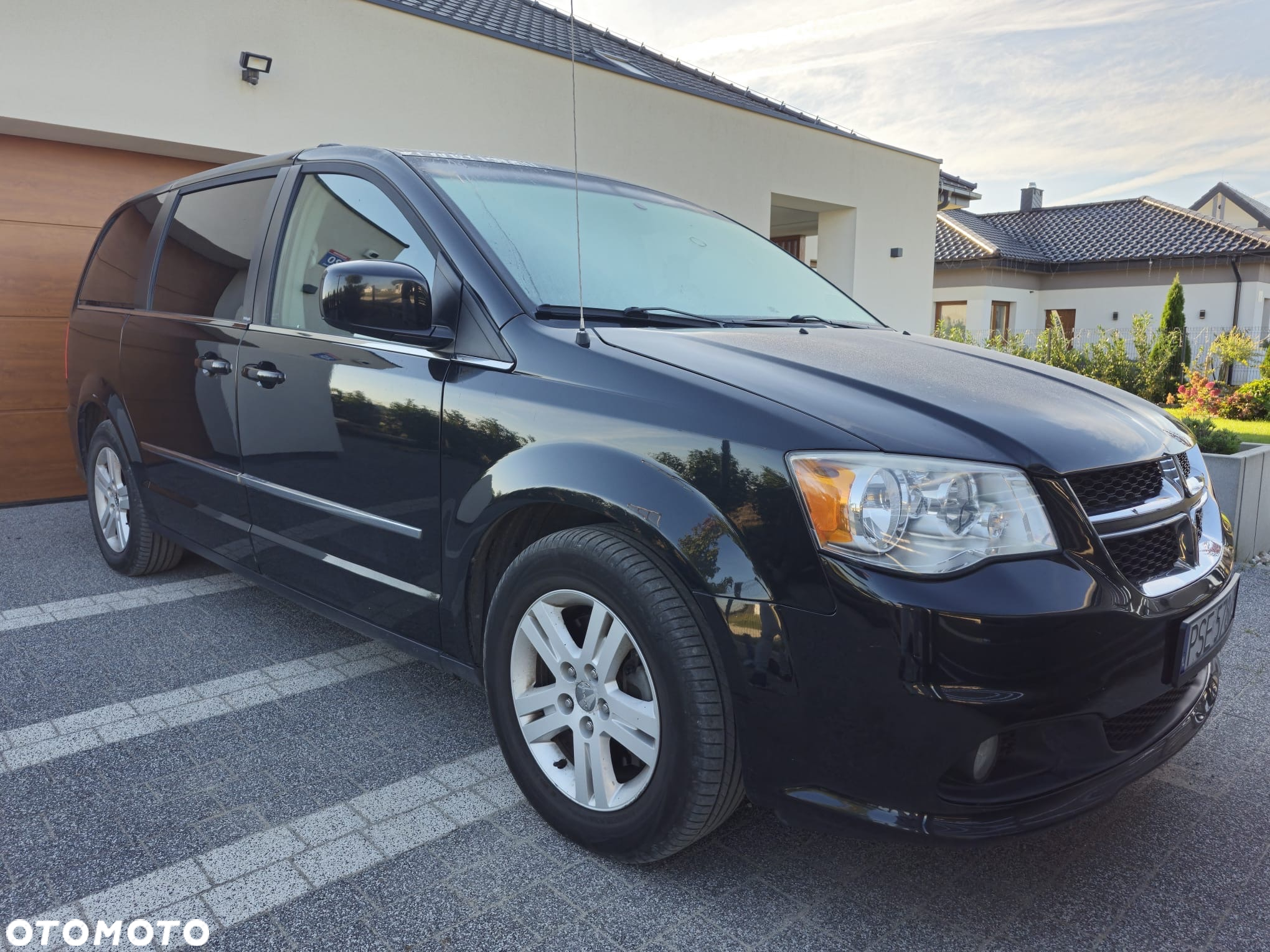 Dodge Grand Caravan - 5