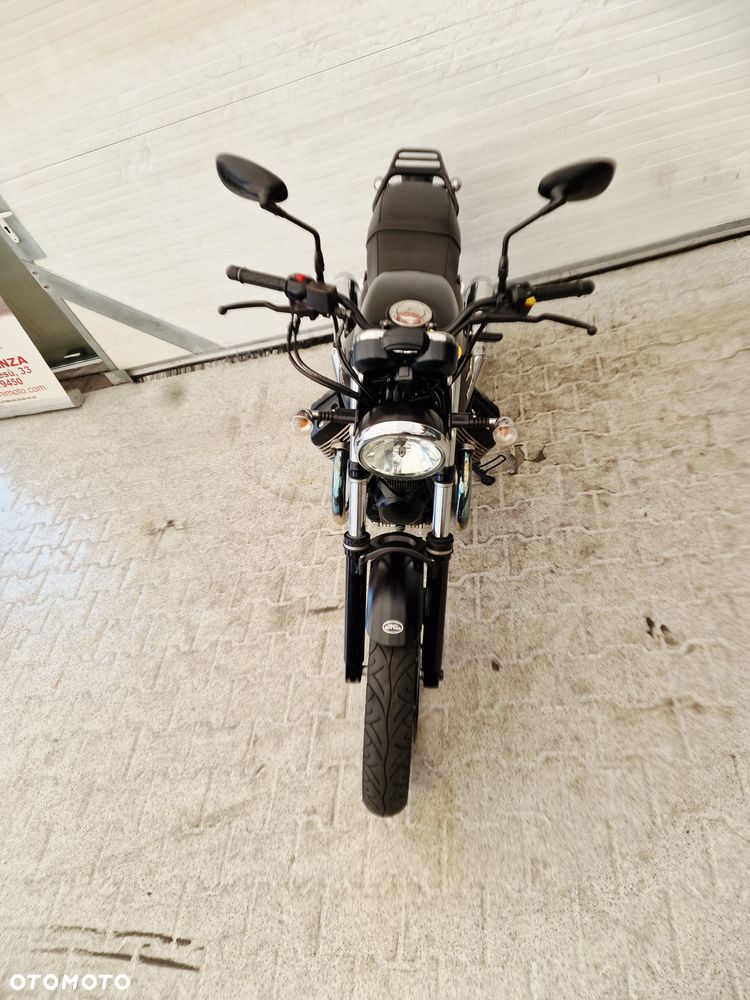 Moto Guzzi V7 - 23