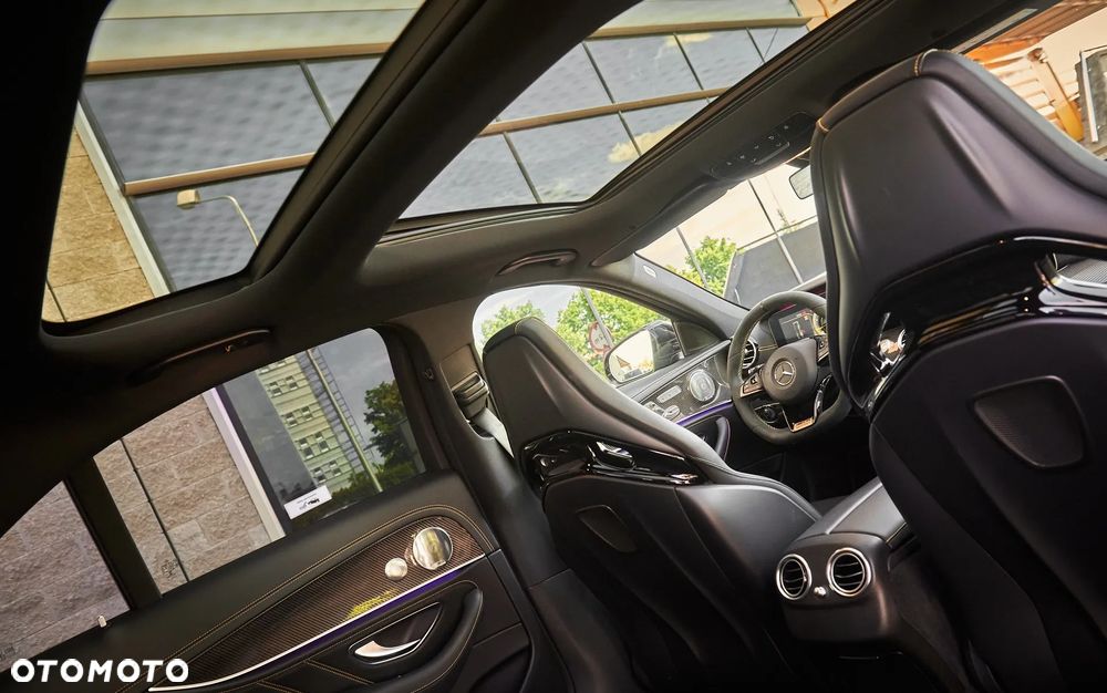 Mercedes-Benz Klasa E AMG 63 S 4Matic AMG Speedshift 9G-MCT Edition 1 - 17