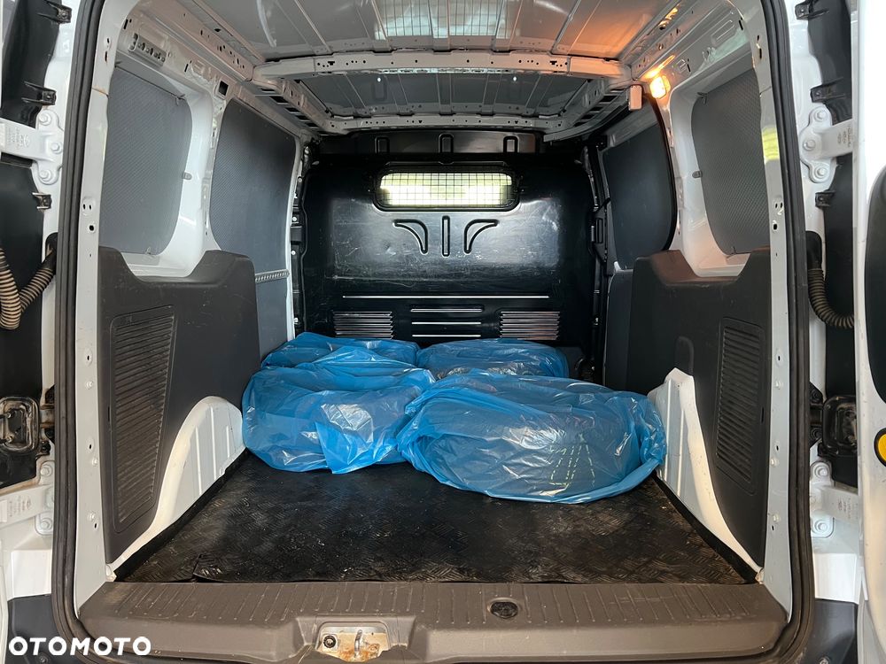 Ford Transit Connect - 14
