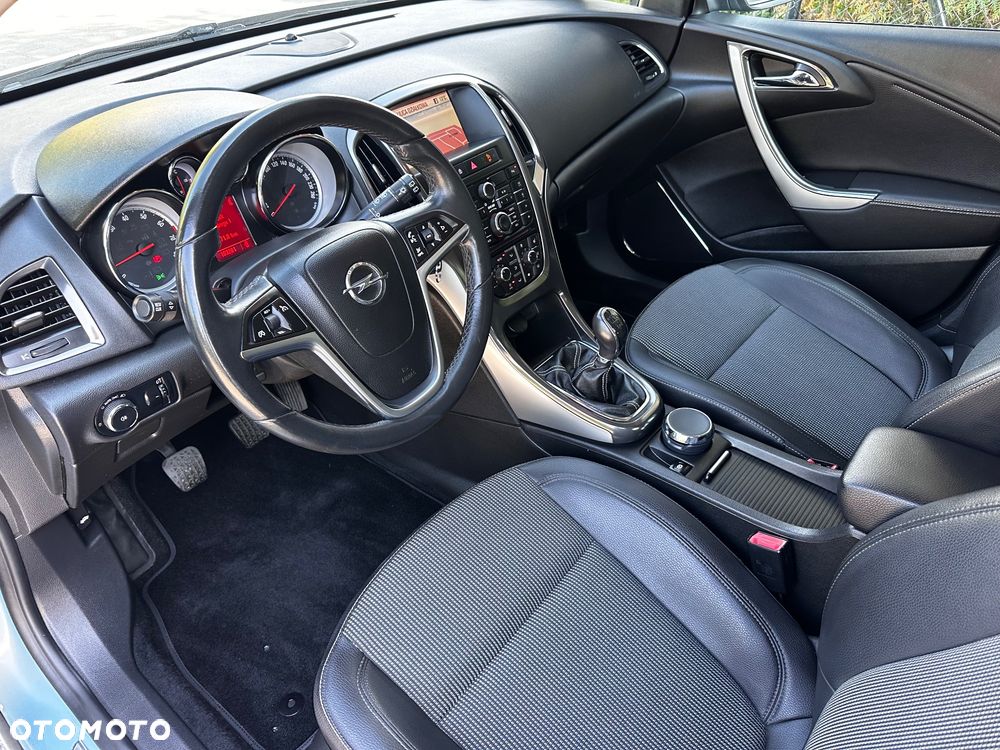 Opel Astra 1.4 Turbo Color Edition - 22