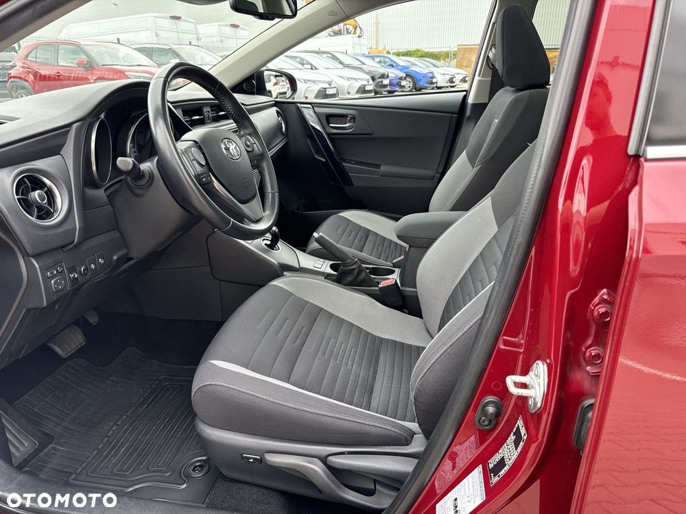 Toyota Auris Hybrid 135 Premium - 13