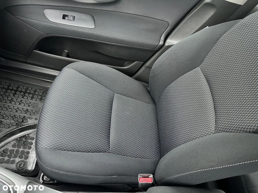 Toyota Auris 1.4 D-4D Premium - 10