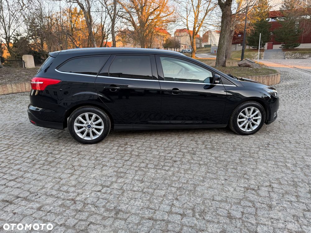 Ford Focus 1.0 EcoBoost Titanium Business - 30