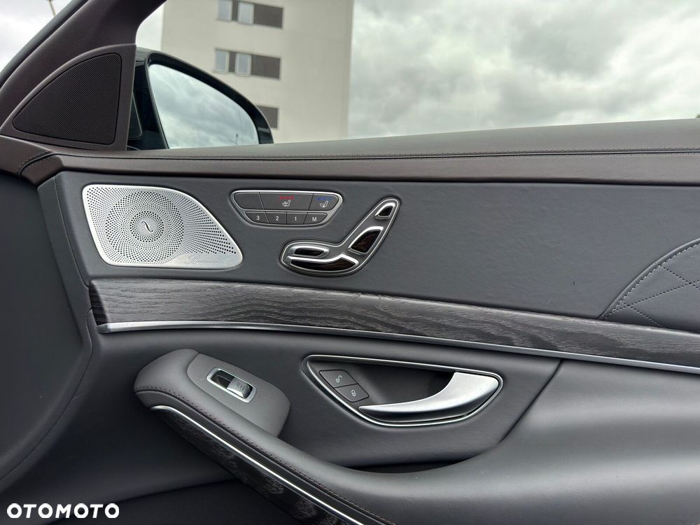 Mercedes-Benz Klasa S 560 4-Matic L 9G-TRONIC - 30