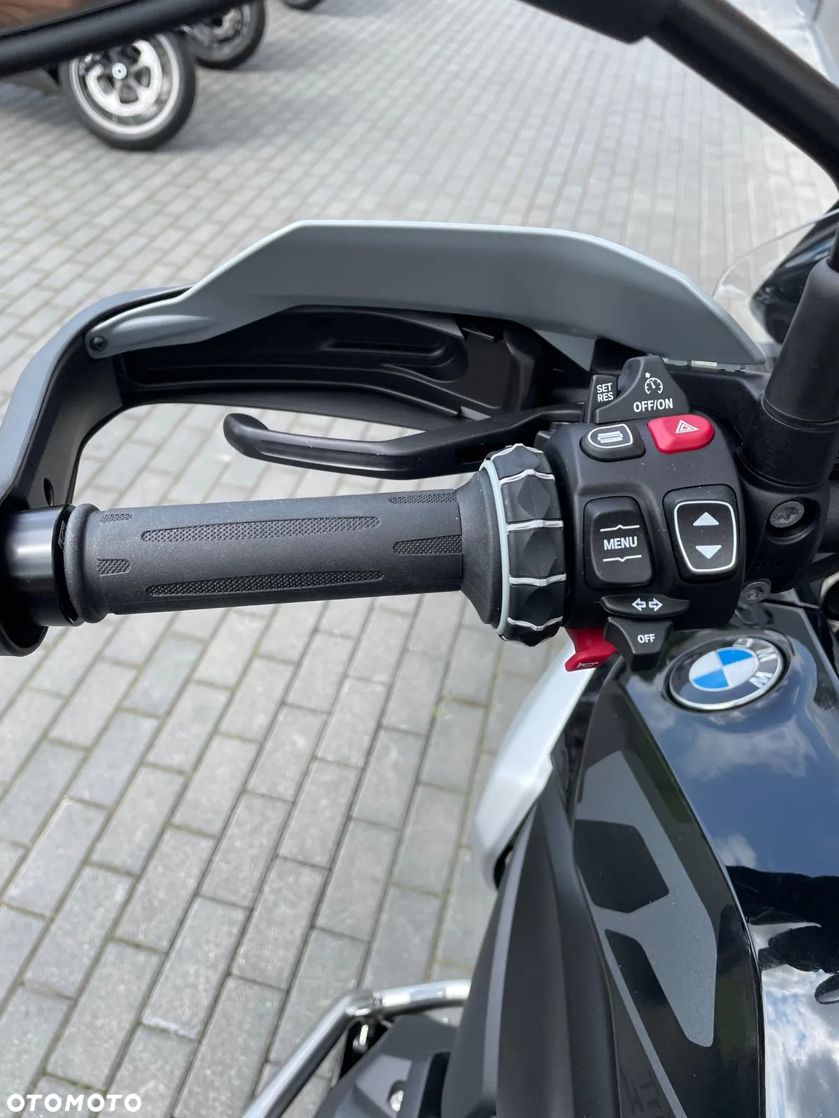 BMW R - 11