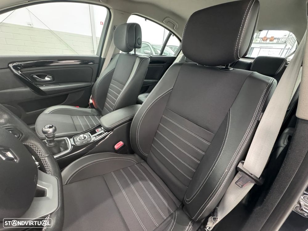 Renault Laguna ENERGY dCi 130 FAP Start & Stop Bose Edition - 19