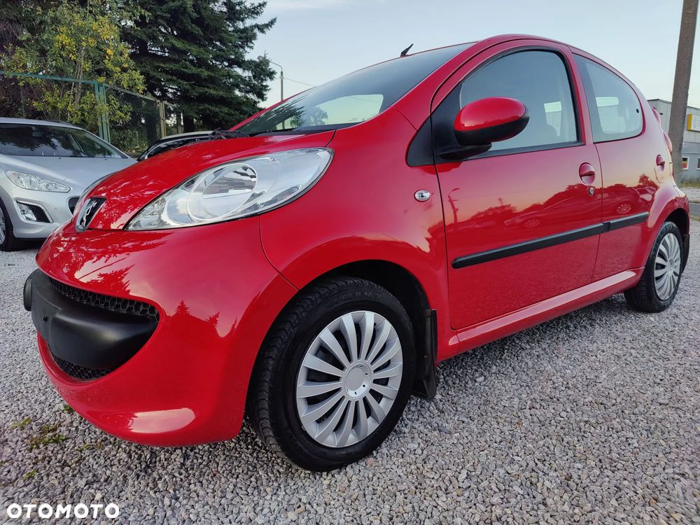 Peugeot 107 - 12