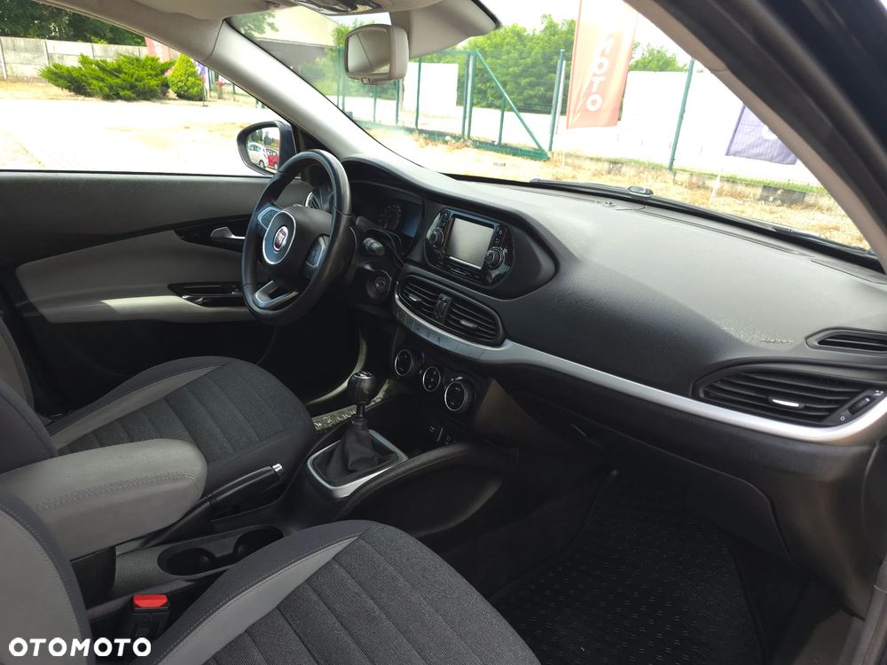 Fiat Tipo 1.6 MultiJet 16v Lounge - 15