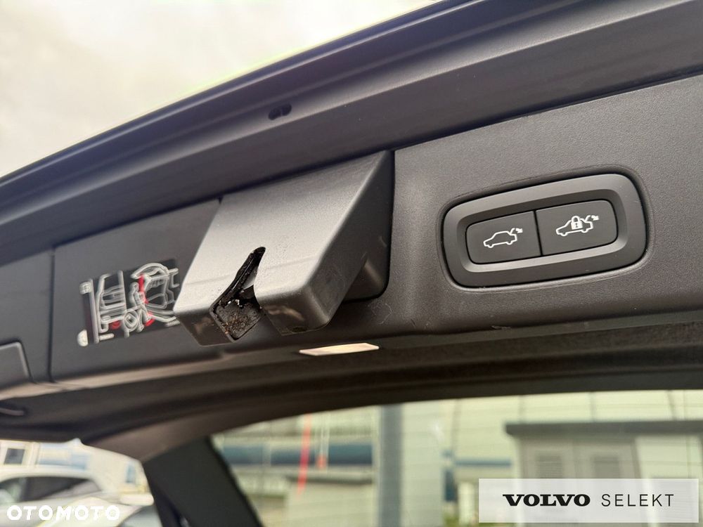 Volvo V90 Cross Country - 29