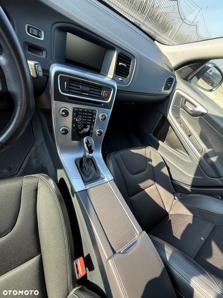 Volvo V60 T2 Geartronic Kinetic - 12
