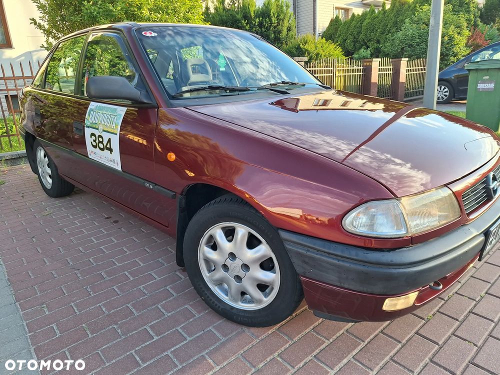 Opel Astra 1.4 GL - 4