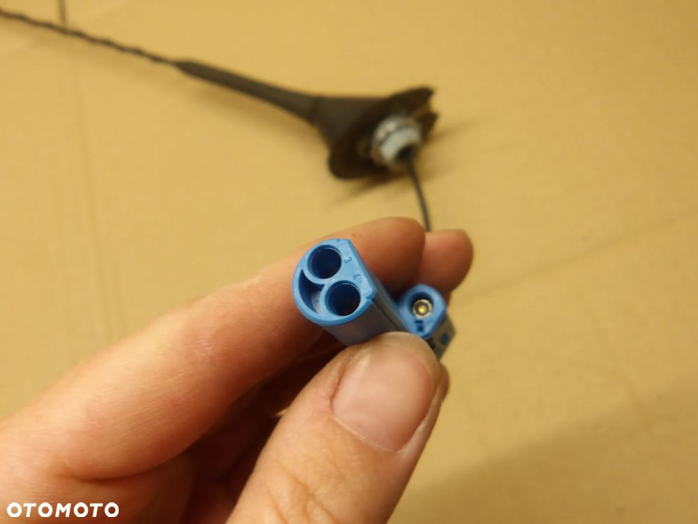 OPEL CORSA D 3D 06-10 ANTENA DACHOWA - 3
