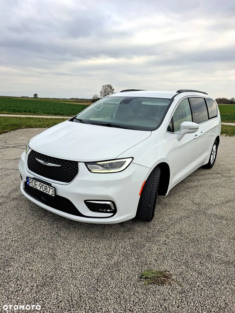 Chrysler Pacifica - 14