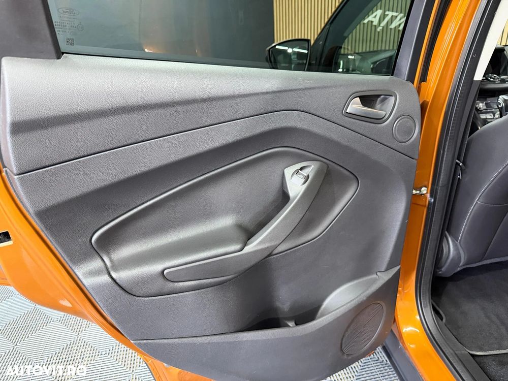 Ford Kuga 2.0 TDCi 4WD Powershift Titanium - 23