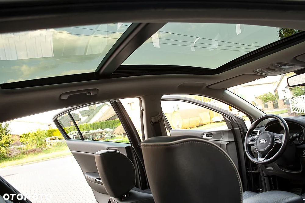 Kia Sportage 2,0 CRDI AWD Platinum - 32