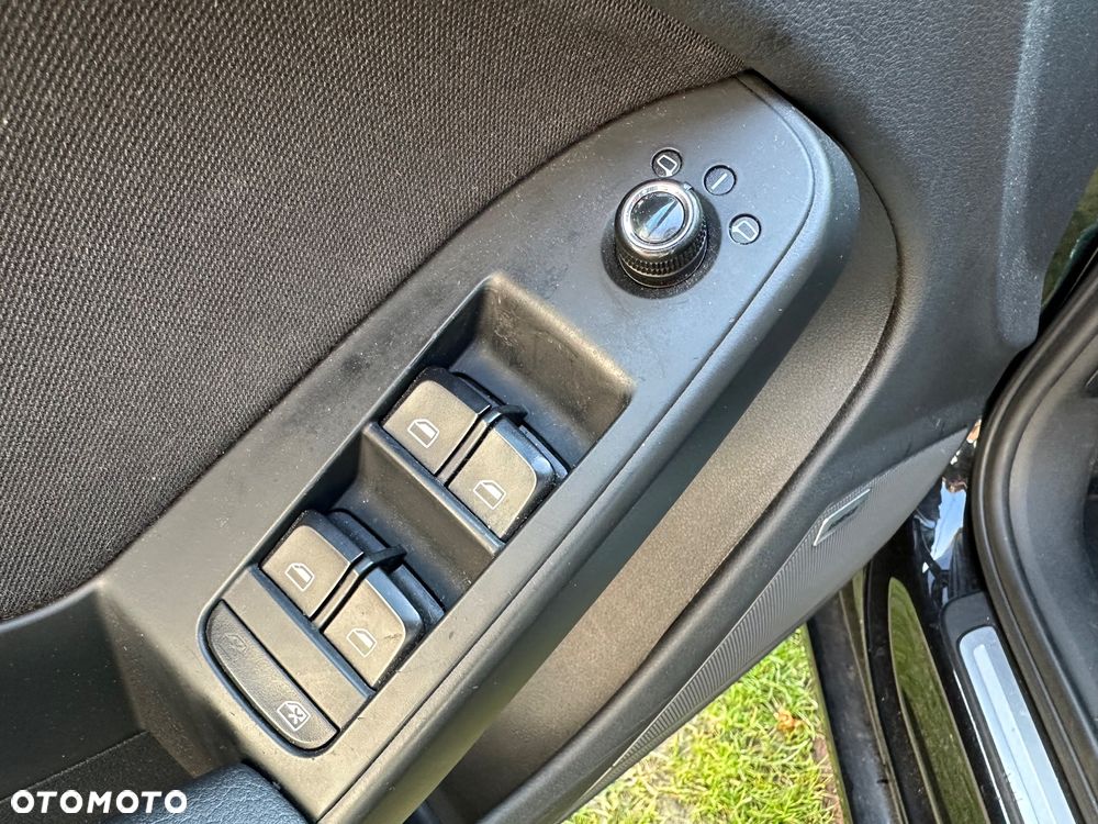 Audi A4 Avant 2.0 TDI Quattro Line - 33