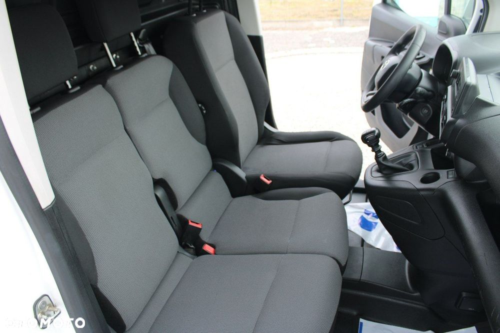 Toyota Proace City - 26