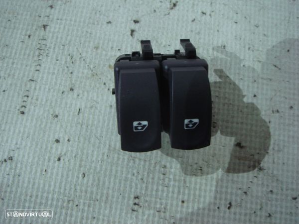 Interruptor Elevador Vidros/ Fecho Portas Renault Clio Iii (Br0/1, Cr0 - 1