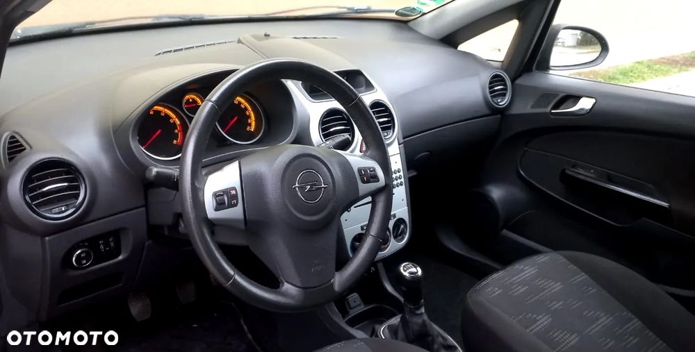 Opel Corsa 1.2 16V Enjoy - 5