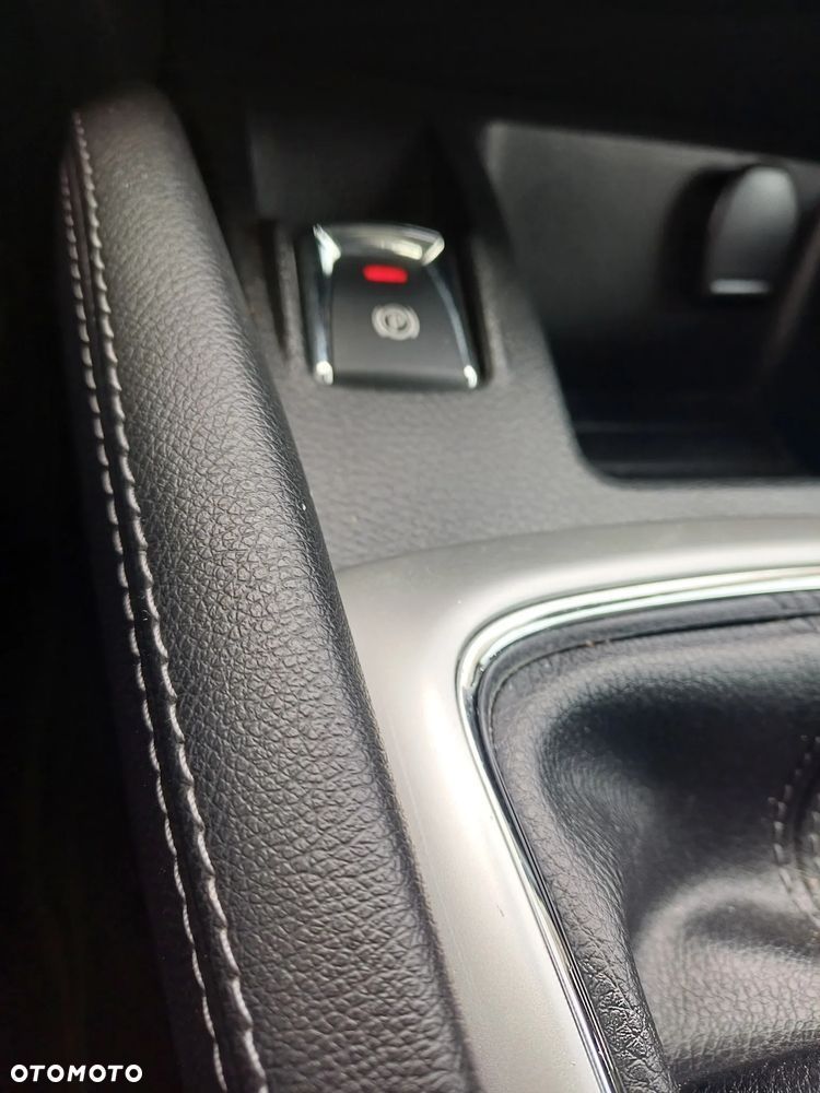 Nissan Qashqai 1.3 DIG-T MHEV N-Connecta - 23
