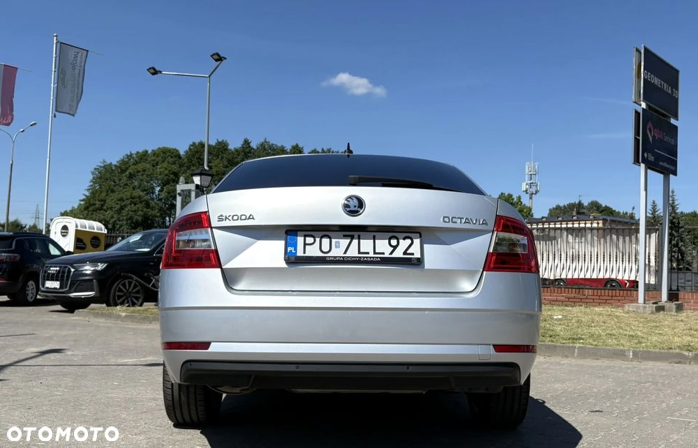Skoda Octavia 2.0 TDI SCR Style DSG - 7