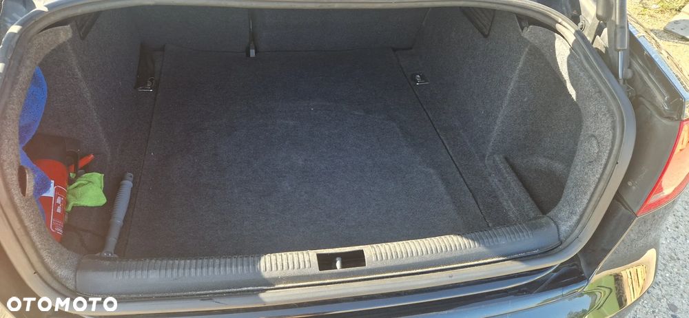 Audi A4 Limousine - 9