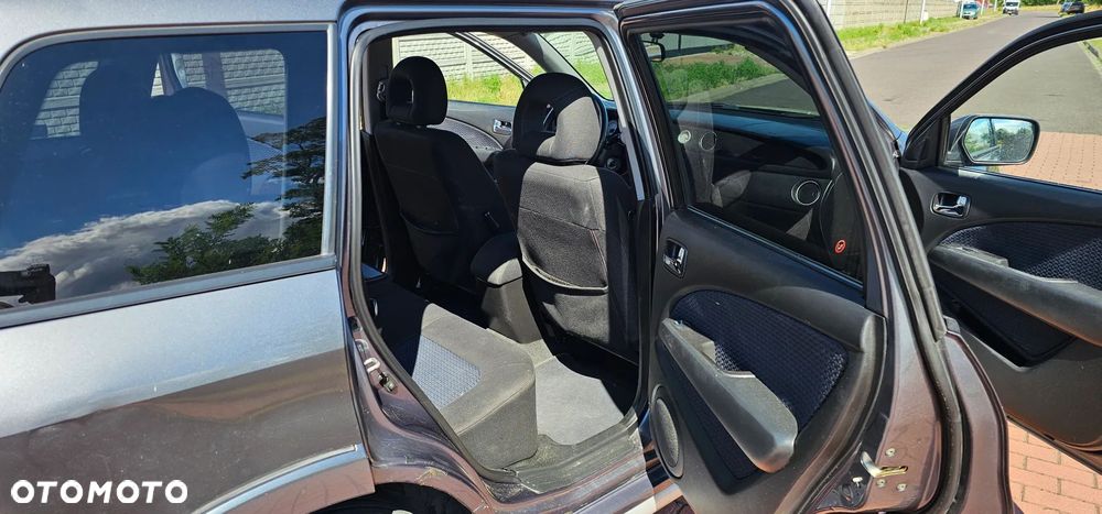 Mitsubishi Outlander 2.0 Comfort 4WD - 18