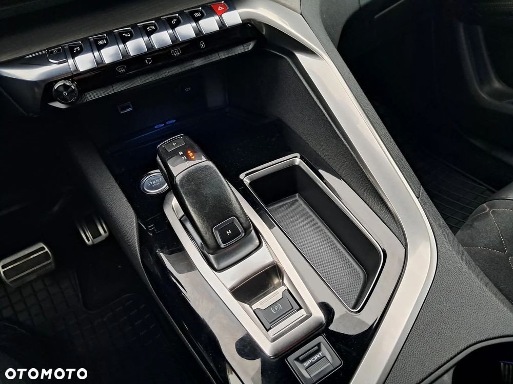 Peugeot 5008 BlueHDi 180 EAT8 GT - 22