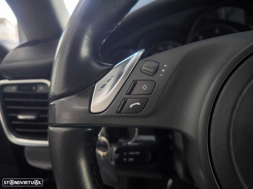 Porsche Panamera Platinum Edition - 23