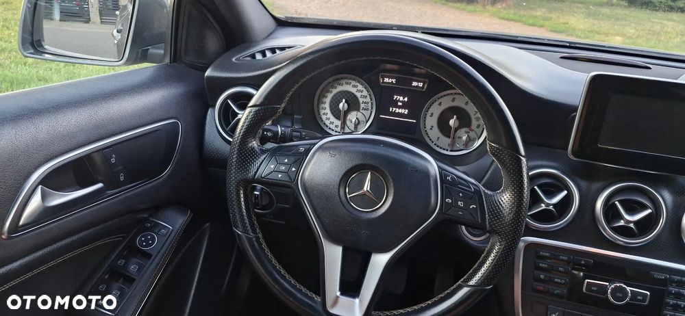 Mercedes-Benz Klasa A 180 Peak Edition - 9