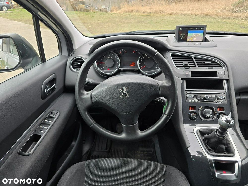 Peugeot 5008 - 15