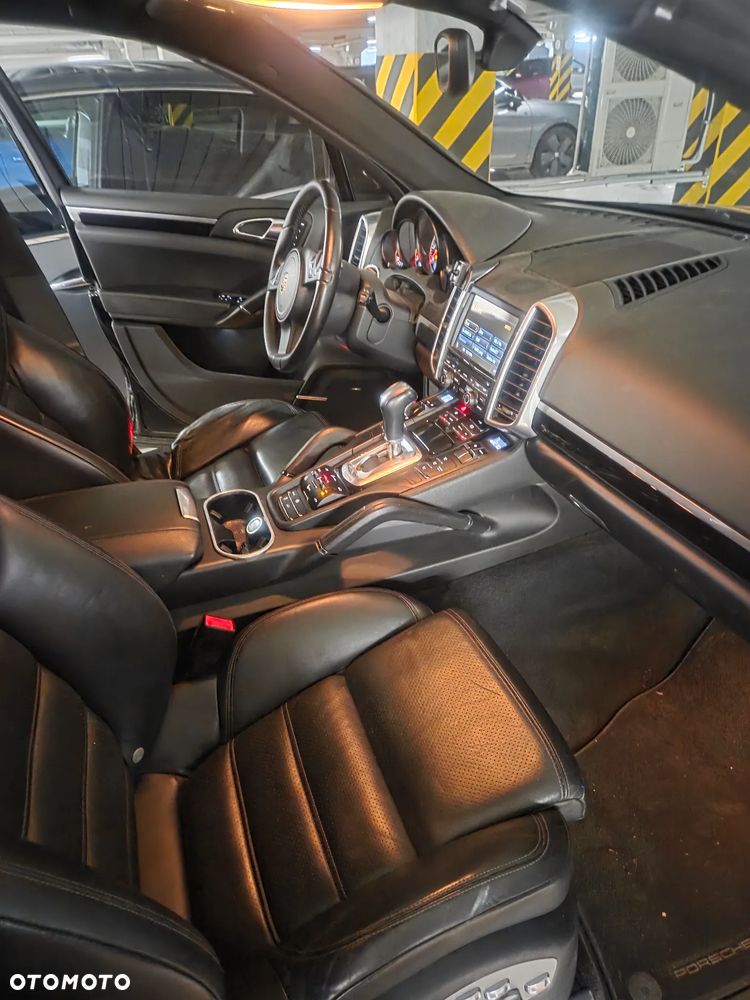 Porsche Cayenne - 5