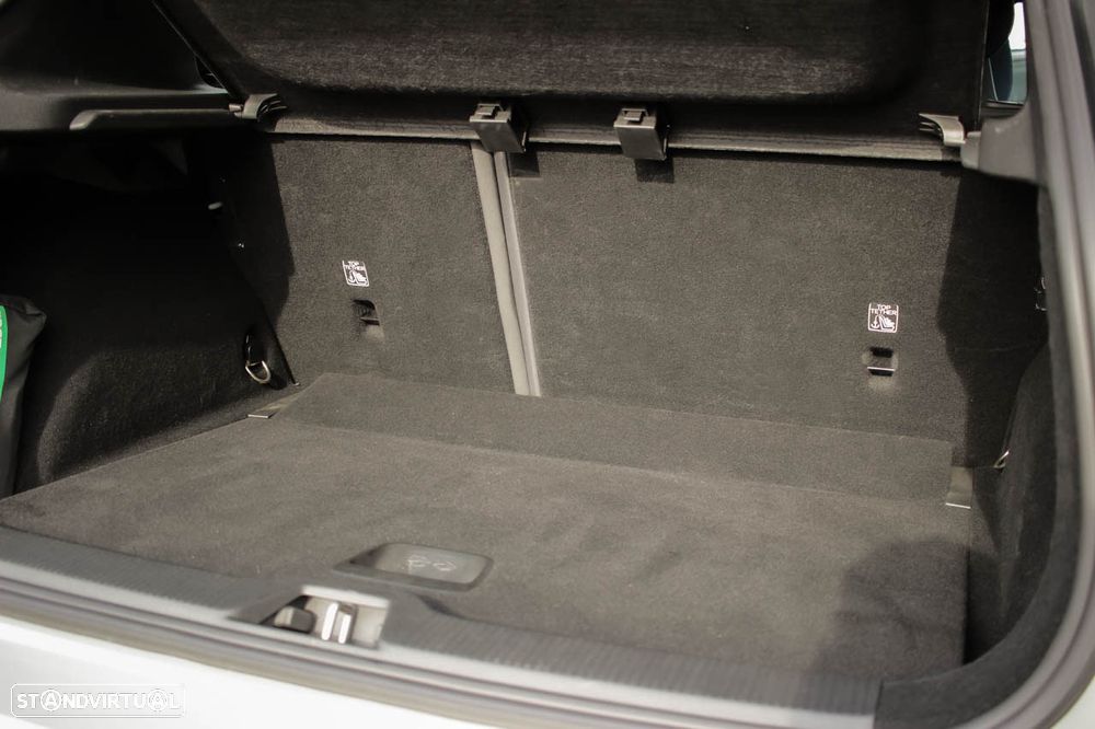 Volvo EX30 Single Motor Extended Range RWD Core - 8