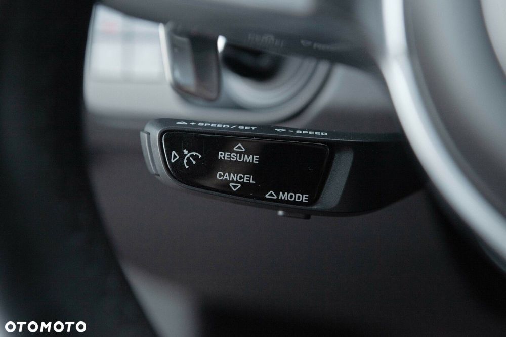 Porsche Cayenne - 25