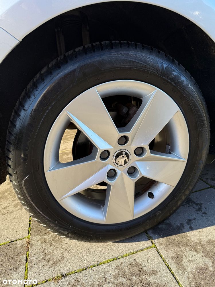 Skoda Octavia 1.6 TDI Edition - 24