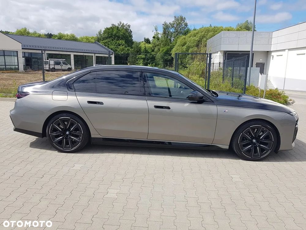 BMW i7 105.7kWh xDrive60 M Sport - 8