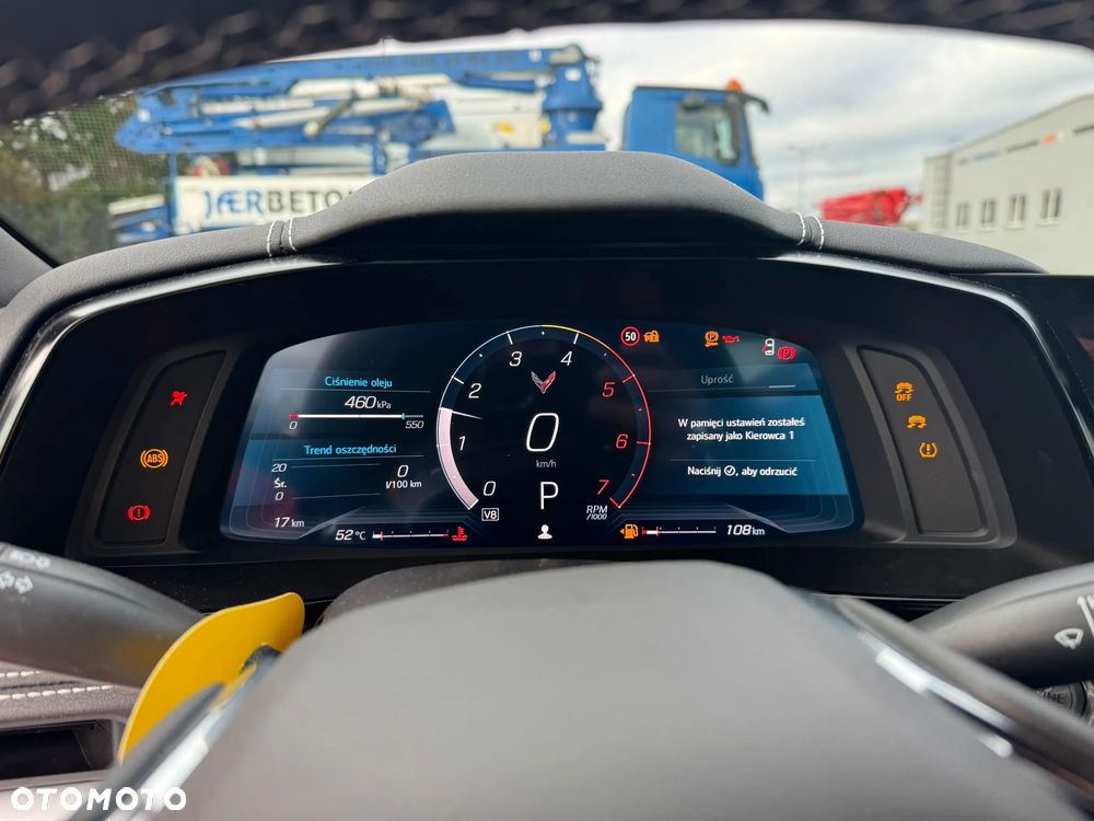 Chevrolet Corvette - 11