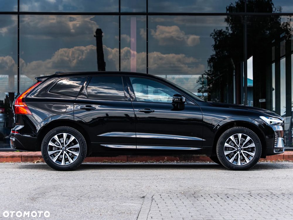 Volvo XC 60 B4 D Plus Dark - 16
