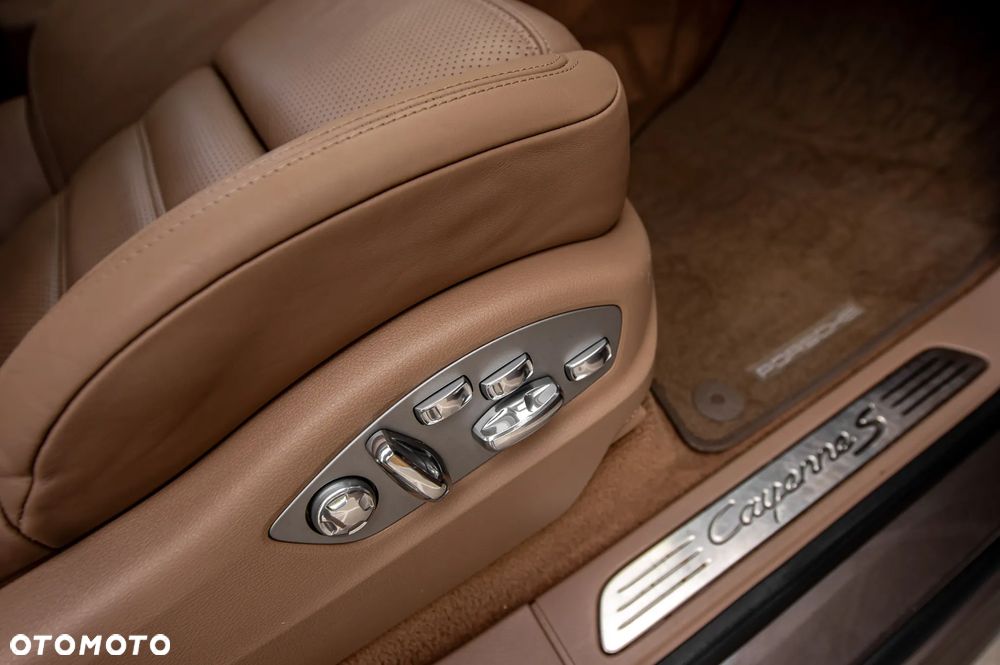 Porsche Cayenne S - 33