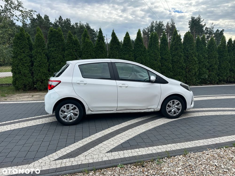 Toyota Yaris 1.5 Dynamic - 13
