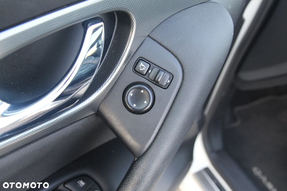 Nissan Qashqai 1.3 DIG-T Tekna - 25